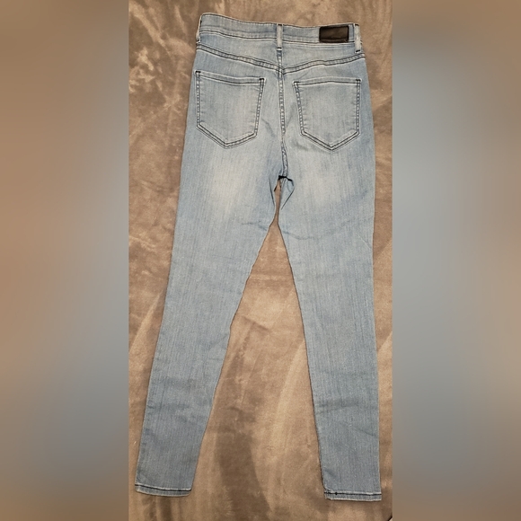 Express High Rise Light Wash Skinny Jeans - Size 2R - Picture 7 of 12